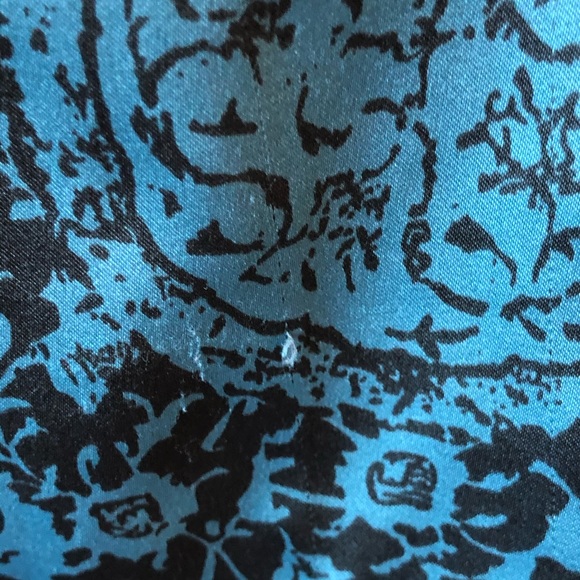 The Limited Teal and Black Silky Top - Picture 7 of 7